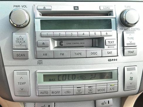 Used 2005 Toyota Solara SE FWD image 35