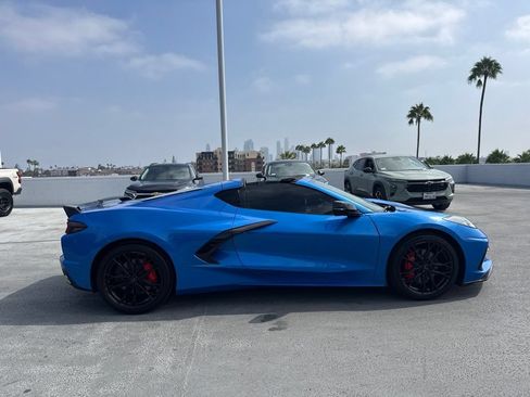 Used 2025 Chevrolet Corvette Stingray Coupe w/ 1LT RWD image 4
