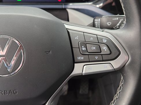 Used 2022 Volkswagen Taos SE image 18