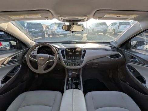 Used 2022 Chevrolet Malibu LT image 34