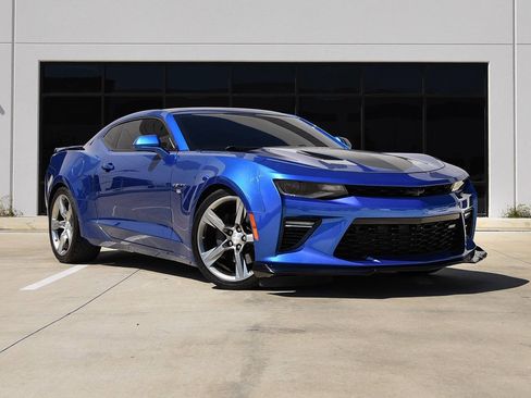Used 2017 Chevrolet Camaro SS image 1