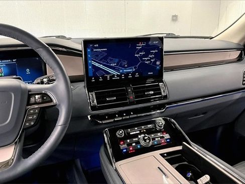 Used 2023 Lincoln Navigator Black Label image 6