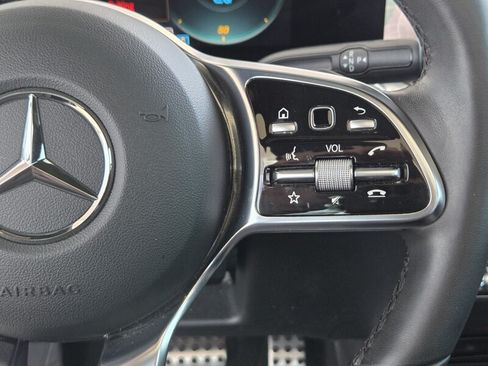 Certified 2023 Mercedes-Benz EQB 300 4MATIC image 27