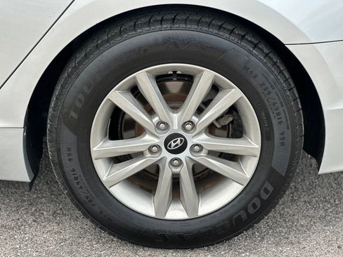 Used 2015 Hyundai Sonata SE w/ Option Group 09 FWD image 26