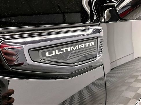 Used 2025 GMC Yukon XL Denali Ultimate w/ LPO, Floor Liner Package AWD/4WD image 38