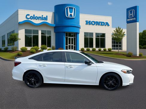 Used 2025 Honda Civic Sport image 7