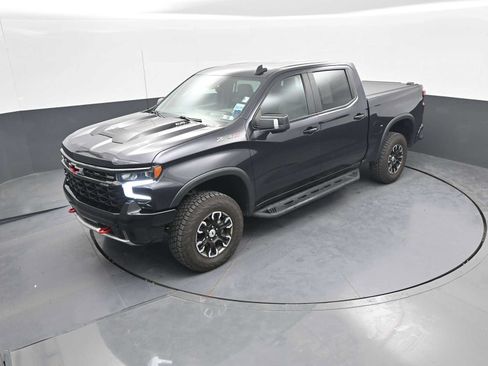 Used 2022 Chevrolet Silverado 1500 ZR2 w/ Technology Package AWD/4WD image 36
