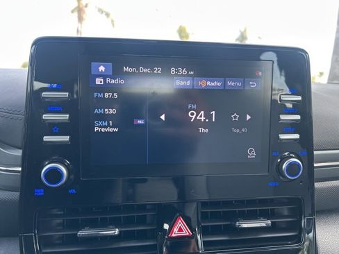 Used 2022 Hyundai Ioniq SE image 12