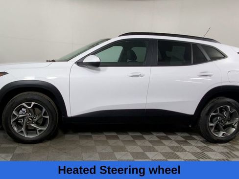 Certified 2024 Chevrolet Trax LT w/ Driver Confidence Package image 8
