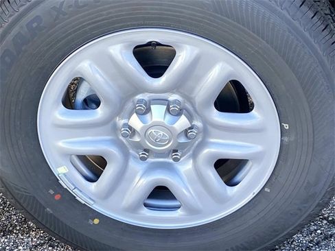 New 2026 Toyota Tundra SR image 3