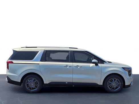New 2026 Kia Carnival EX FWD image 7