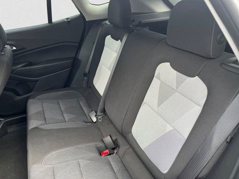 Used 2025 Chevrolet Trax LS w/ LS Convenience Package image 13