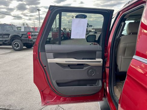 Used 2020 Ford Expedition Max XLT w/ Equipment Group 202A image 15