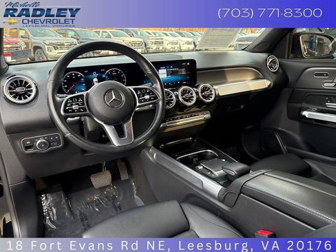Used 2022 Mercedes-Benz GLB 250 4MATIC image 21