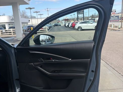 Used 2025 MAZDA CX-30 AWD 2.5 S w/ Preferred Package image 18