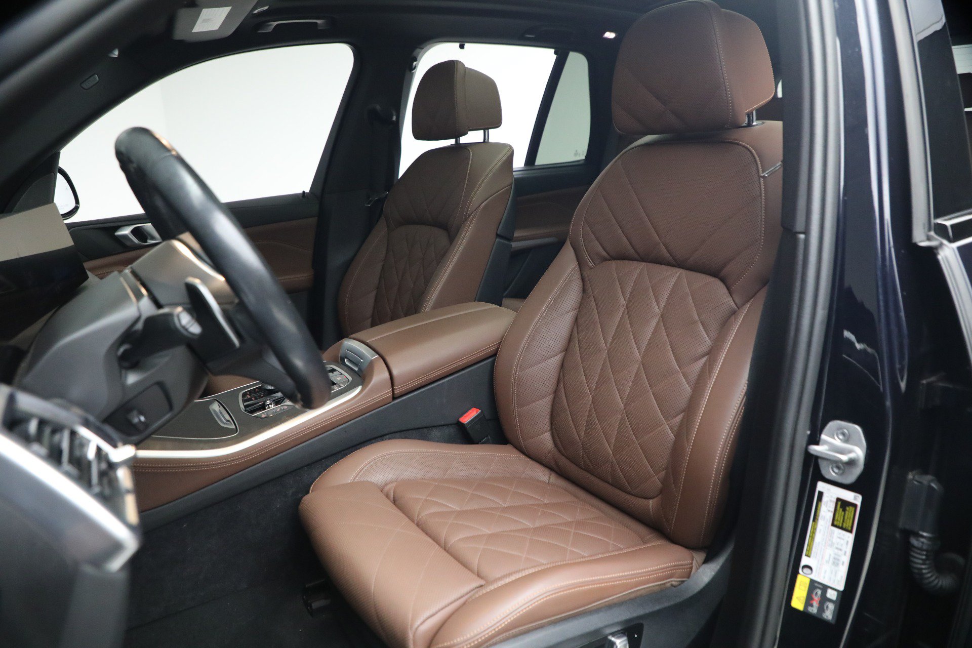 Used 2024 BMW X5 xDrive50e w/ Executive Package AWD/4WD image 14