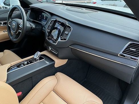 Used 2024 Volvo XC90 T8 Ultimate w/ Protection Package Premier image 21