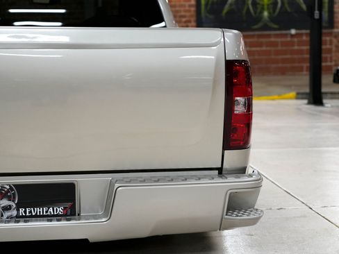 Used 2009 Chevrolet Silverado 1500 LT w/ Texas Edition RWD image 38