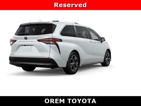 New 2026 Toyota Sienna Platinum AWD/4WD image 9