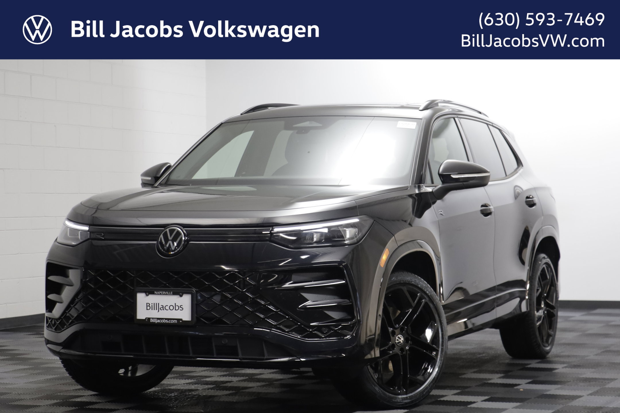 Used 2026 Volkswagen Tiguan SE R-Line AWD/4WD image 1