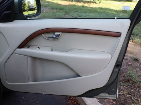 Used 2009 Volvo XC70 T6 image 26