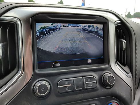 Used 2022 Chevrolet Silverado 1500 LT AWD/4WD image 12