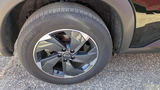 Used 2025 Nissan Rogue SV AWD/4WD image 20