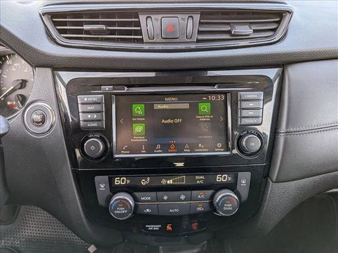 Used 2020 Nissan Rogue SL w/ Premium Package image 15