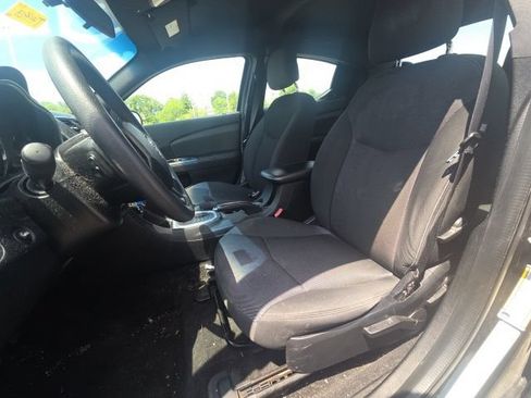 Used 2013 Dodge Avenger SE FWD image 19