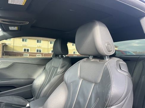 Used 2022 Audi A5 2.0T Premium image 11