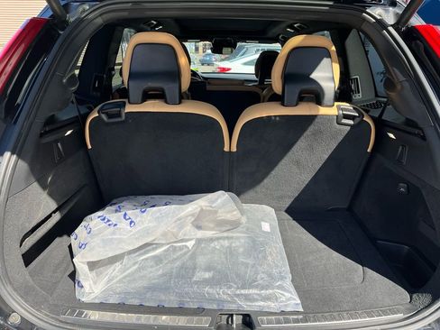 Used 2017 Volvo XC90 T6 Momentum w/ Vision Package image 25