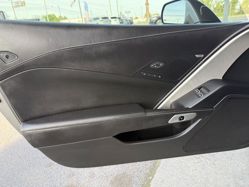 Used 2016 Chevrolet Corvette Z06 w/ 3LZ Preferred Equipment Group RWD image 13