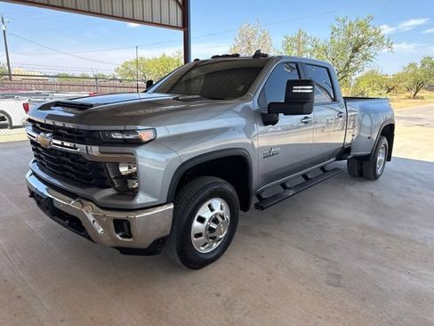 Used 2025 Chevrolet Silverado 3500 LT w/ Texas Edition AWD/4WD image 3