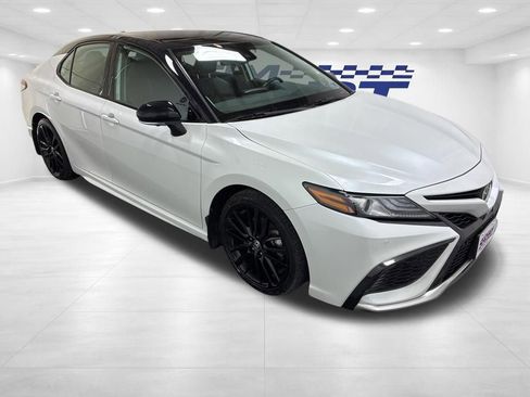 Used 2024 Toyota Camry XSE w/ Navigation Package FWD image 4