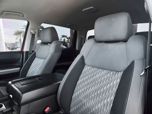 Used 2019 Toyota Tundra SR5 w/ SR5 Upgrade Package AWD/4WD image 25