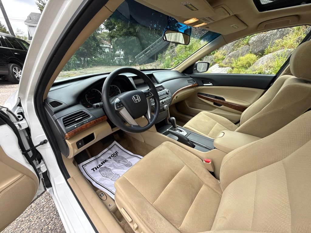 Used 2011 Honda Accord EX image 16