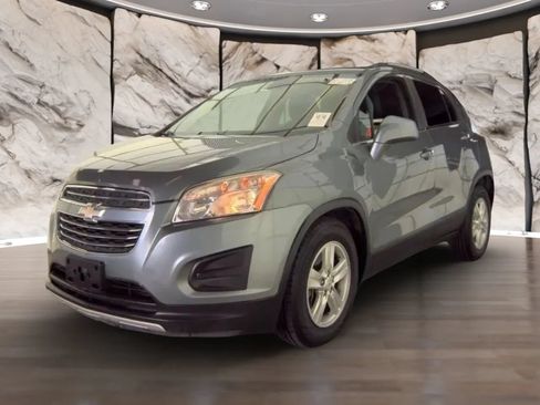 Used 2015 Chevrolet Trax LT w/ LT Plus Package FWD image 1