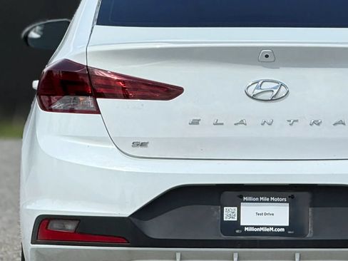 Used 2019 Hyundai Elantra SE FWD image 13