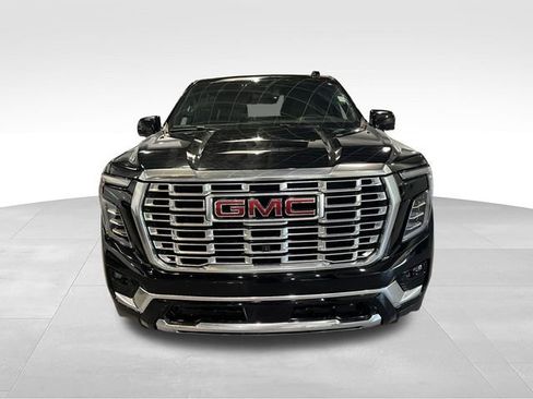 Used 2025 GMC Yukon XL Denali AWD/4WD image 2