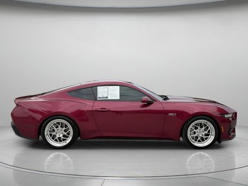 Used 2025 Ford Mustang GT Premium RWD image 2
