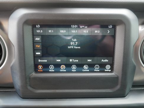 Used 2021 Jeep Wrangler Unlimited Sport AWD/4WD image 22