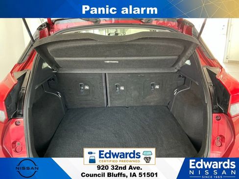 Used 2018 Nissan Kicks SR FWD image 11