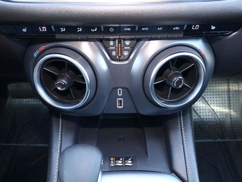 Used 2024 Chevrolet Blazer LT w/ Convenience Package image 27