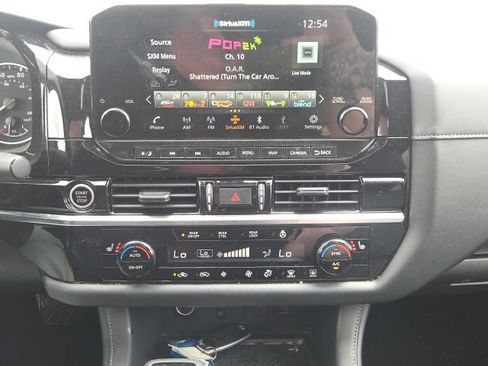 Used 2023 Nissan Pathfinder SL w/ SL Premium Package AWD/4WD image 29