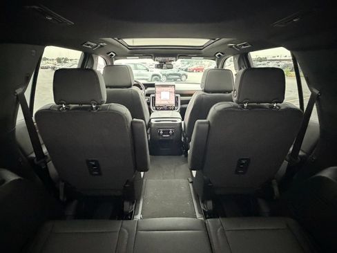 New 2026 GMC Yukon Denali w/ Sun & Power Step Package AWD/4WD image 11