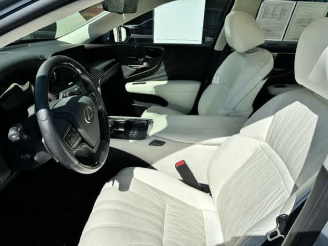 Used 2024 Lexus LS 500 w/ Interior Upgrade Package RWD image 5