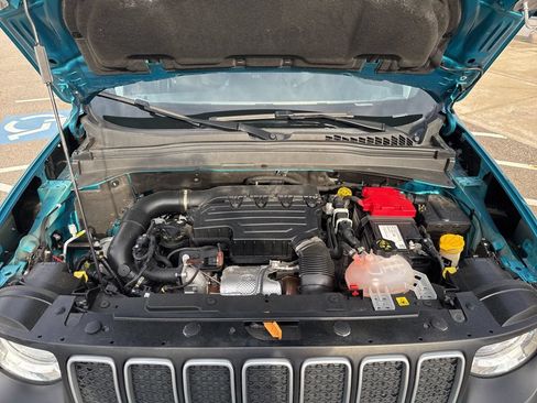 Used 2022 Jeep Renegade Latitude w/ Convenience Group AWD/4WD image 27