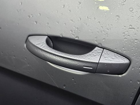 Used 2023 Volkswagen Atlas SE image 22