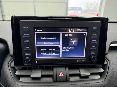 Used 2022 Toyota RAV4 XLE w/ Convenience Package image 16