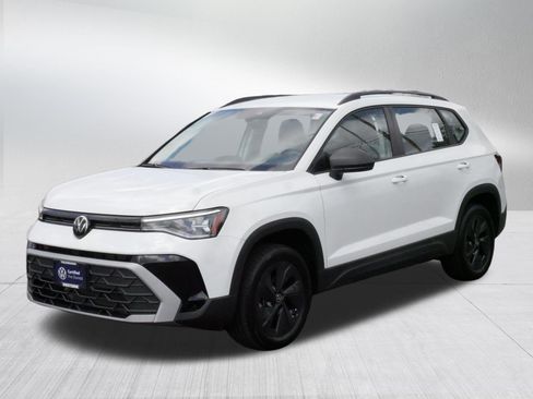 Certified 2025 Volkswagen Taos S FWD image 3